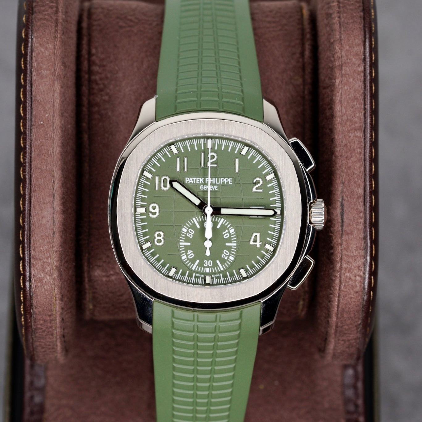 Patek Philippe Aquanaut 5968G-010 “GREEN AQUA” Green Dial White Gold Tropical Tropical Strap 2026