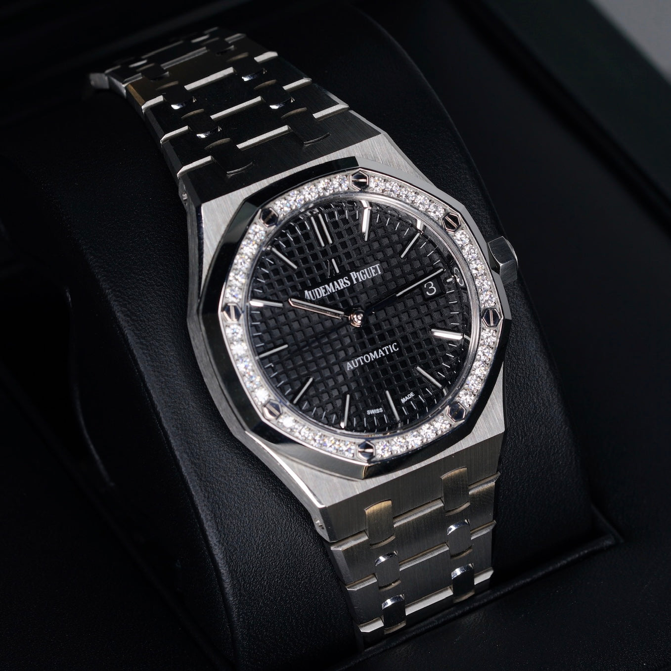 Audemars Piguet Royal Oak 15451ST.ZZ.1256ST.01 Black Dial Diamond Bezel Stainless Steel 37mm