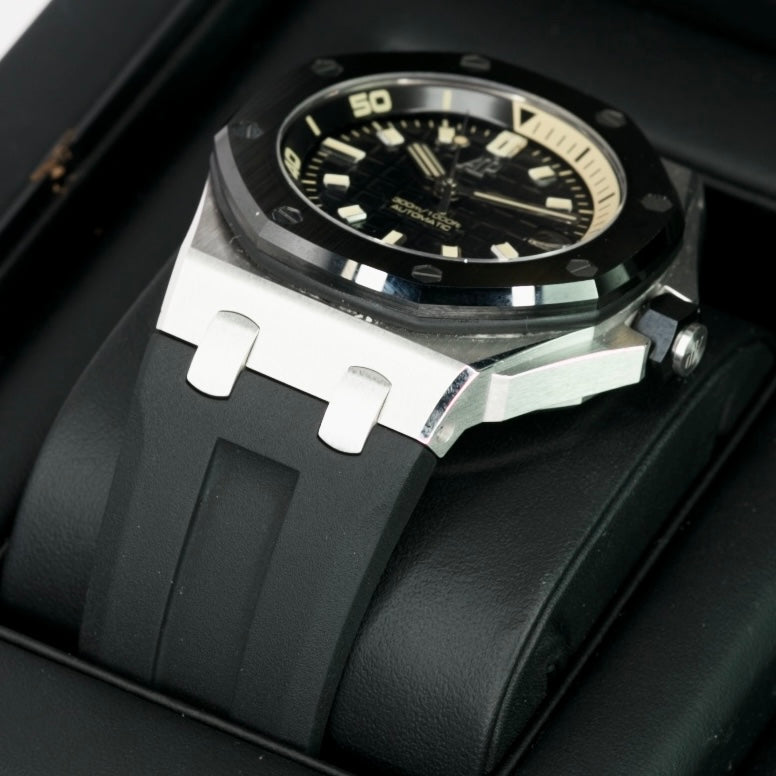 Audemars Piguet Royal Oak Offshore Diver 15720CN.OO.A002CA.01 White Gold Black Dial Black Rubber Strap 42mm