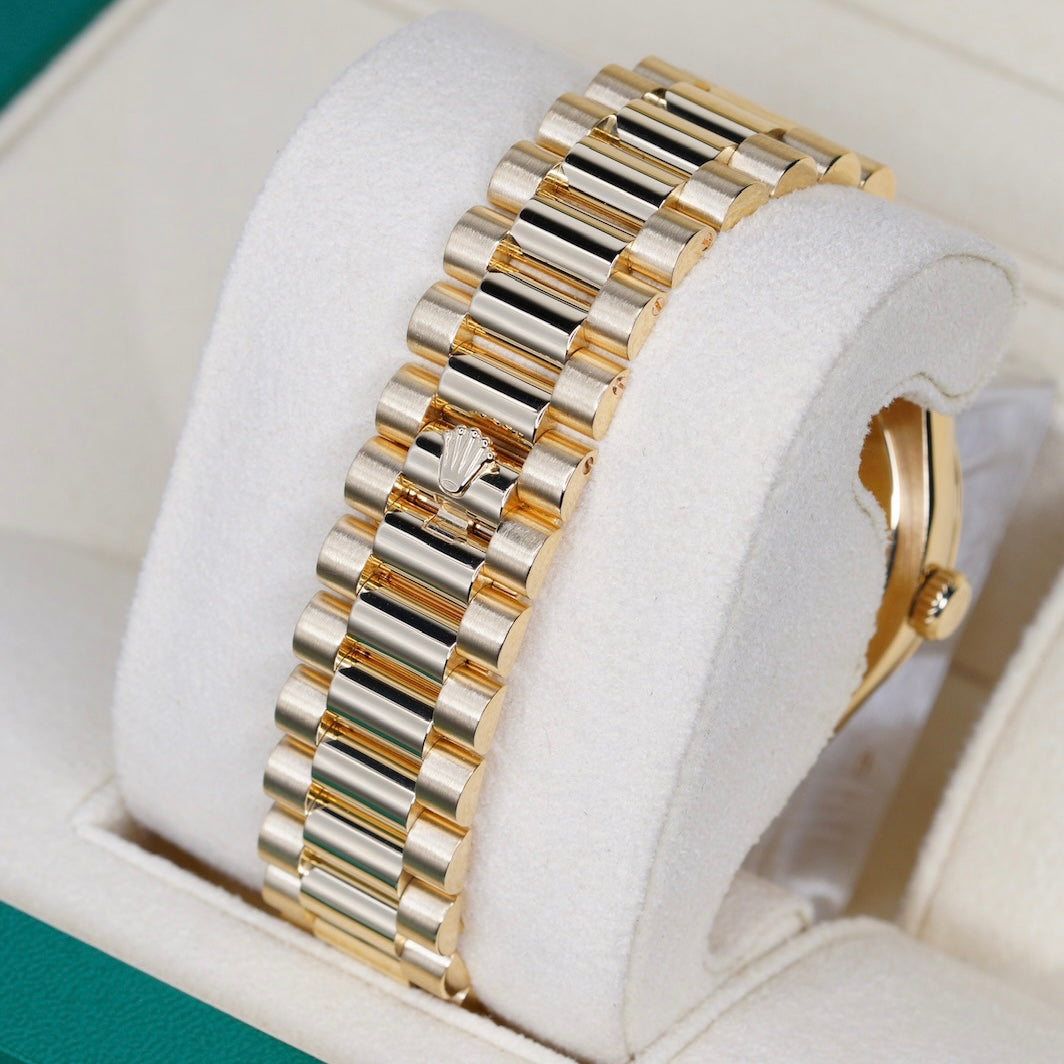 Rolex Day-Date II 218238 “ARABIC WAVE” Black Arabic Wave Dial Yellow Gold 41mm