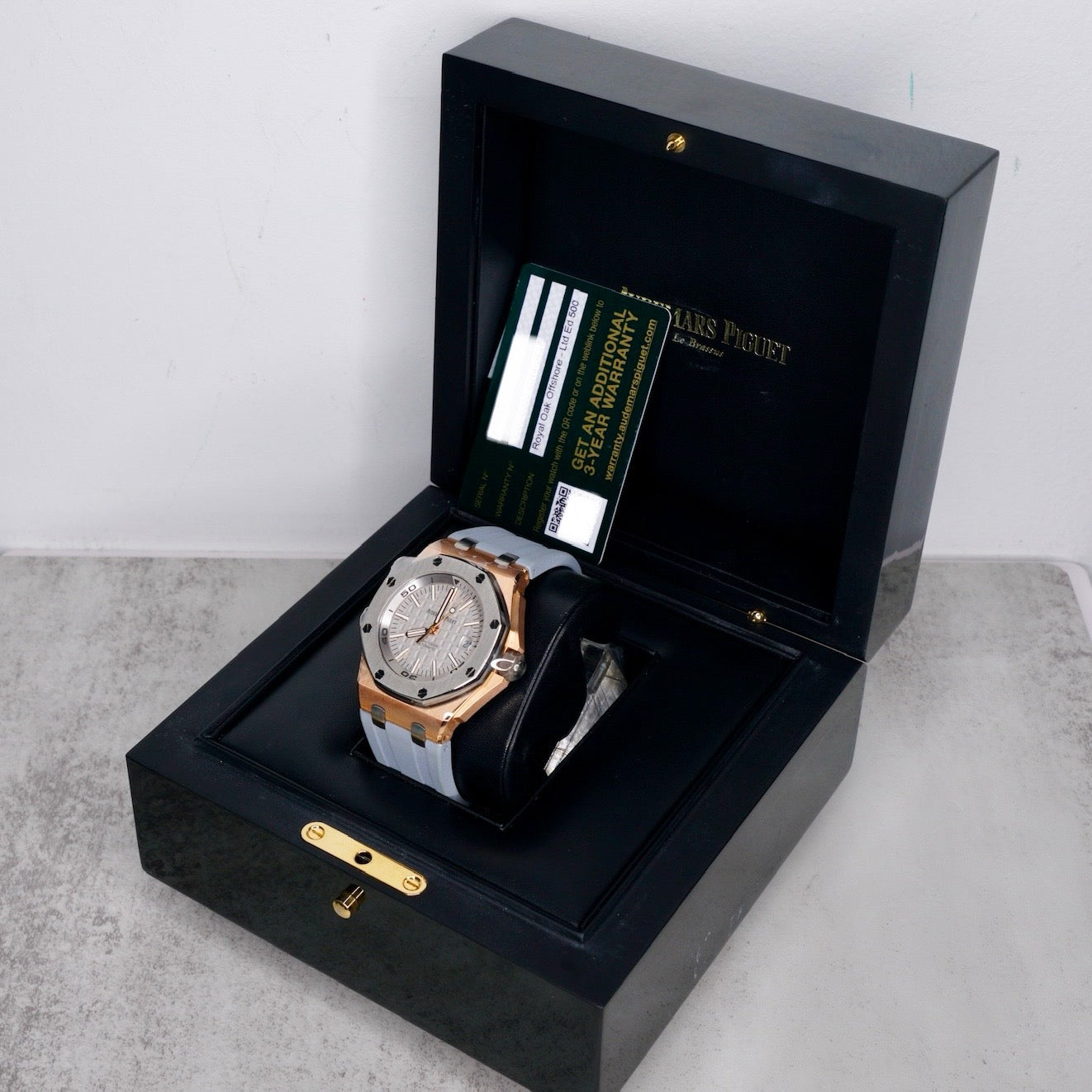 Audemars Piguet Royal Oak Offshore Diver 15711OI.OO.A006CA.01 “JAPAN EDITION” Grey Dial Rose Gold Rubber Strap 42mm