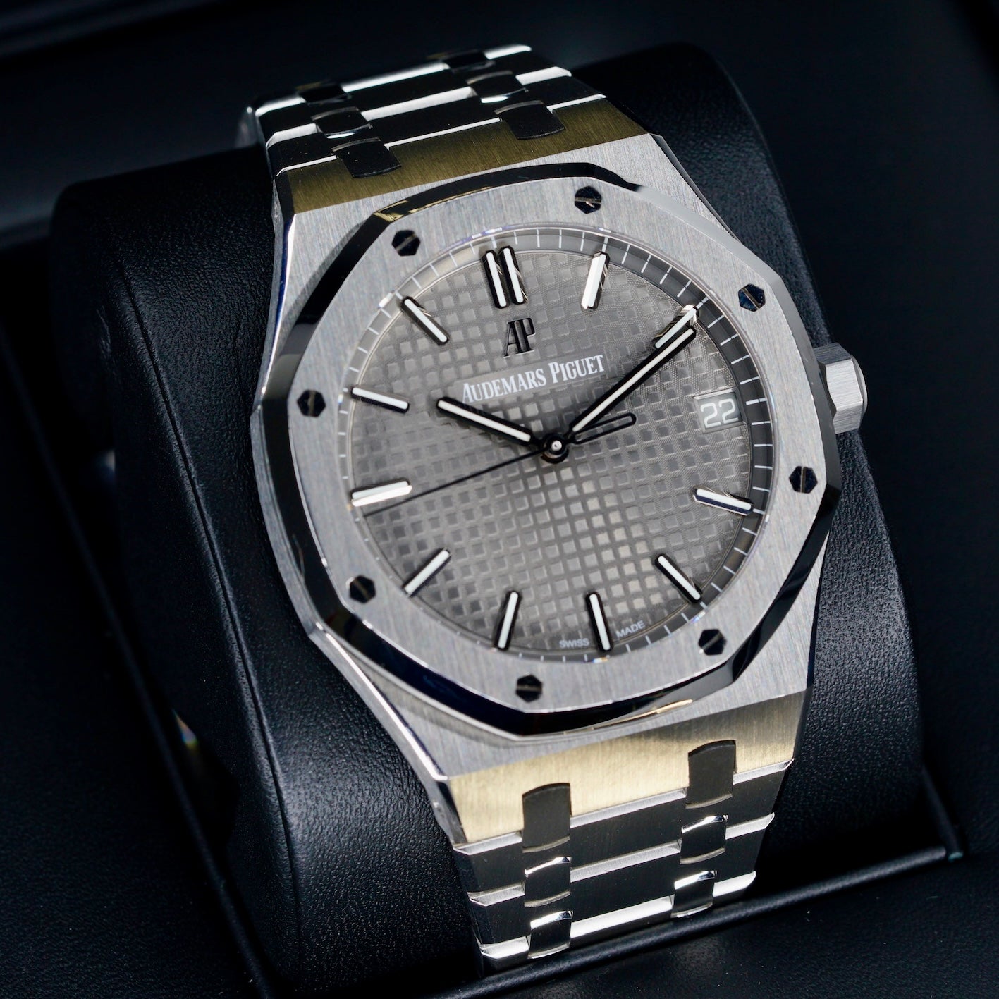 Audemars Piguet Royal Oak 15500ST.OO.1220ST.02 “GREY OAK” Grey Dial Stainless Steel 41mm