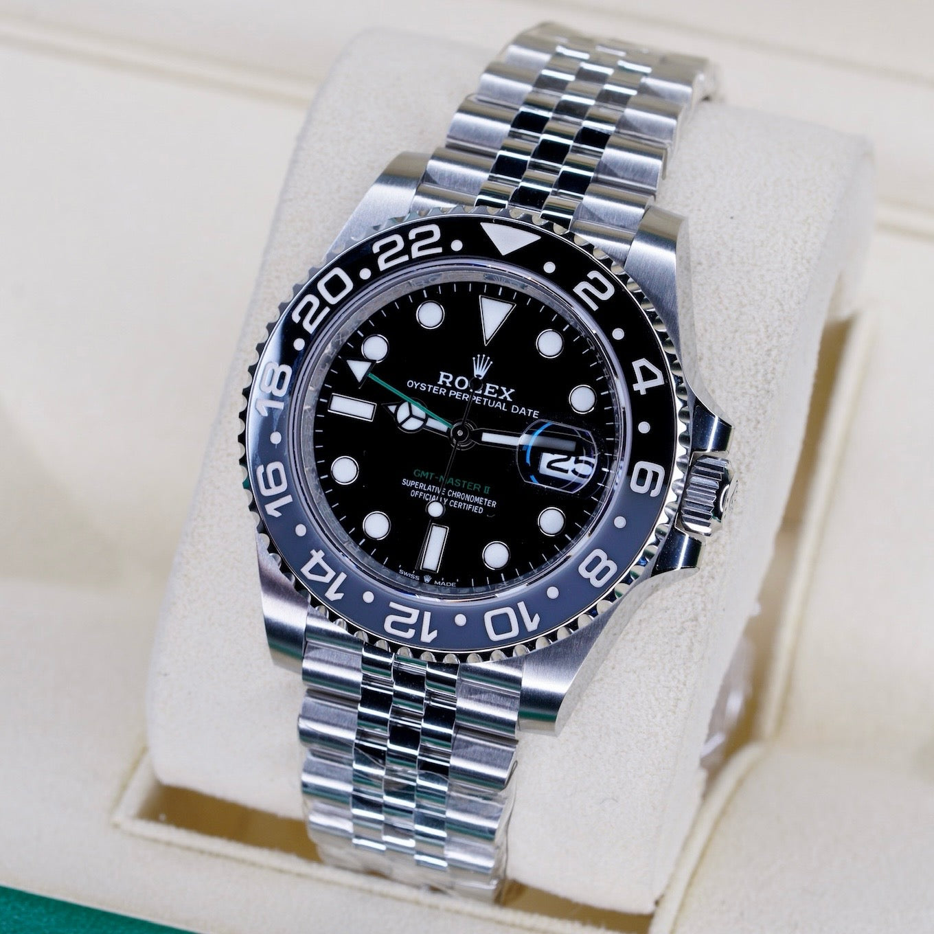ROLEX ボールペン(GMTマスター2)５本、カタログ付き(広東語) Rolex NEW 2026 GMT-Master II 126710GRNR “BRUCE WAYNE” Black Dial