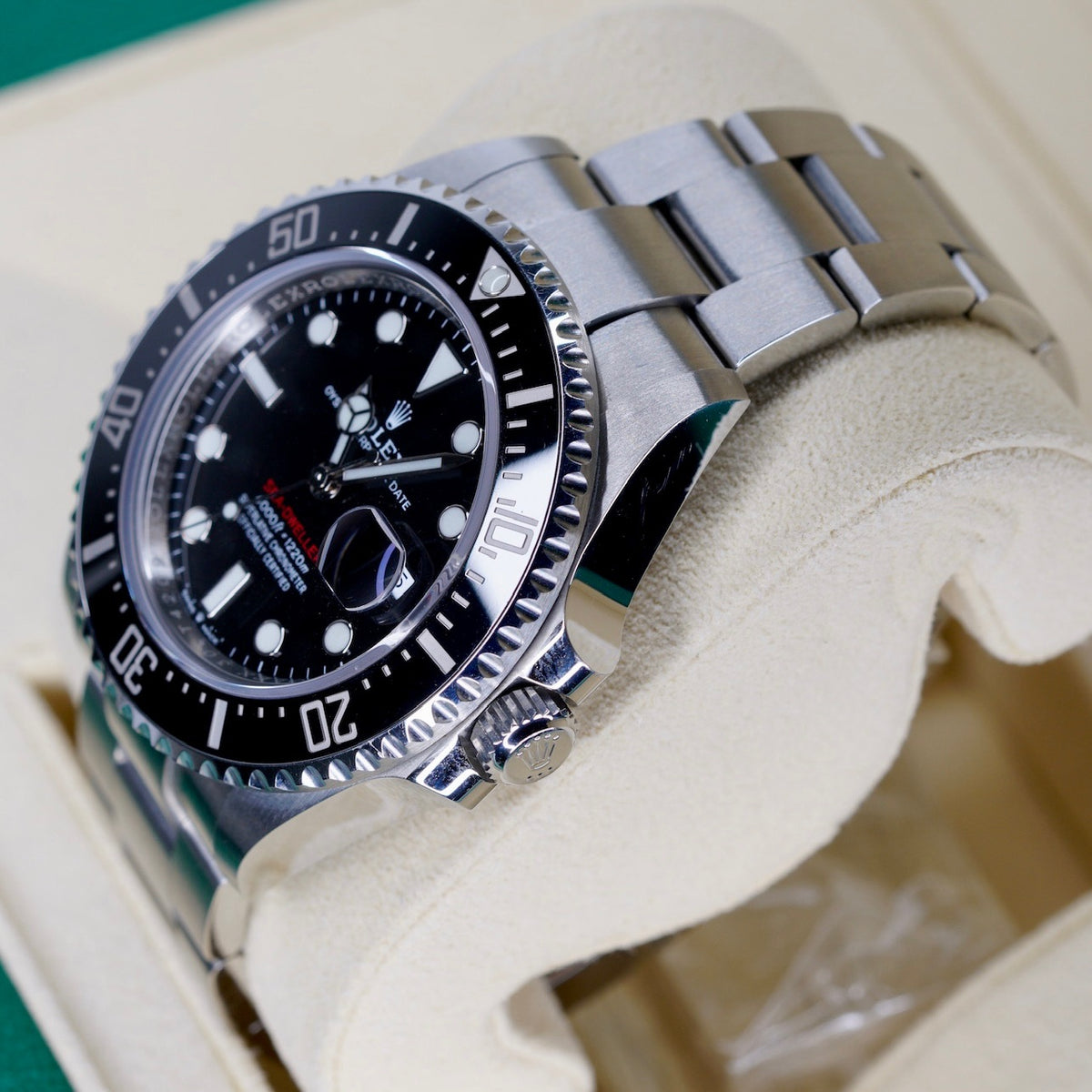 Rolex Sea-Dweller 126600 “RED LETTERS” Black Dial Red Letters Stainless Steel 43mm 2020