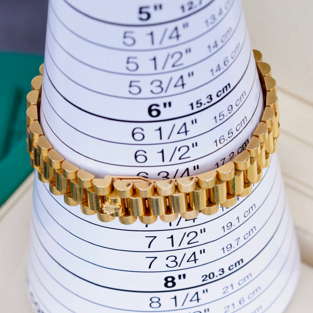 Rolex Datejust 68278 “PRESIDENT” White Roman Roulette Dial Yellow Gold President 31mm