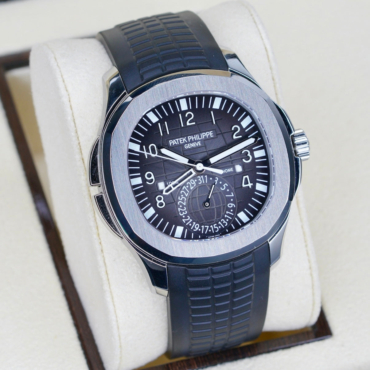 Patek Philippe Aquanaut 5164A-001 “BLACK TRAVEL TIME” Black Smoked Dial Stainless Steel Tropical Strap 40.8mm 2020