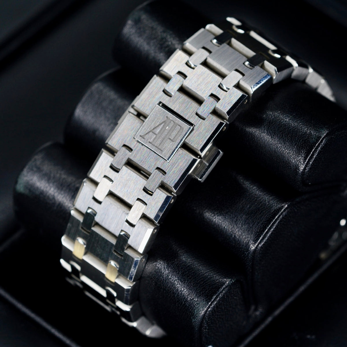 Audemars Piguet Royal Oak 26331ST.OO.1220ST.03 “PANDA” White Dial Black Sub Dials Stainless Steel 41mm