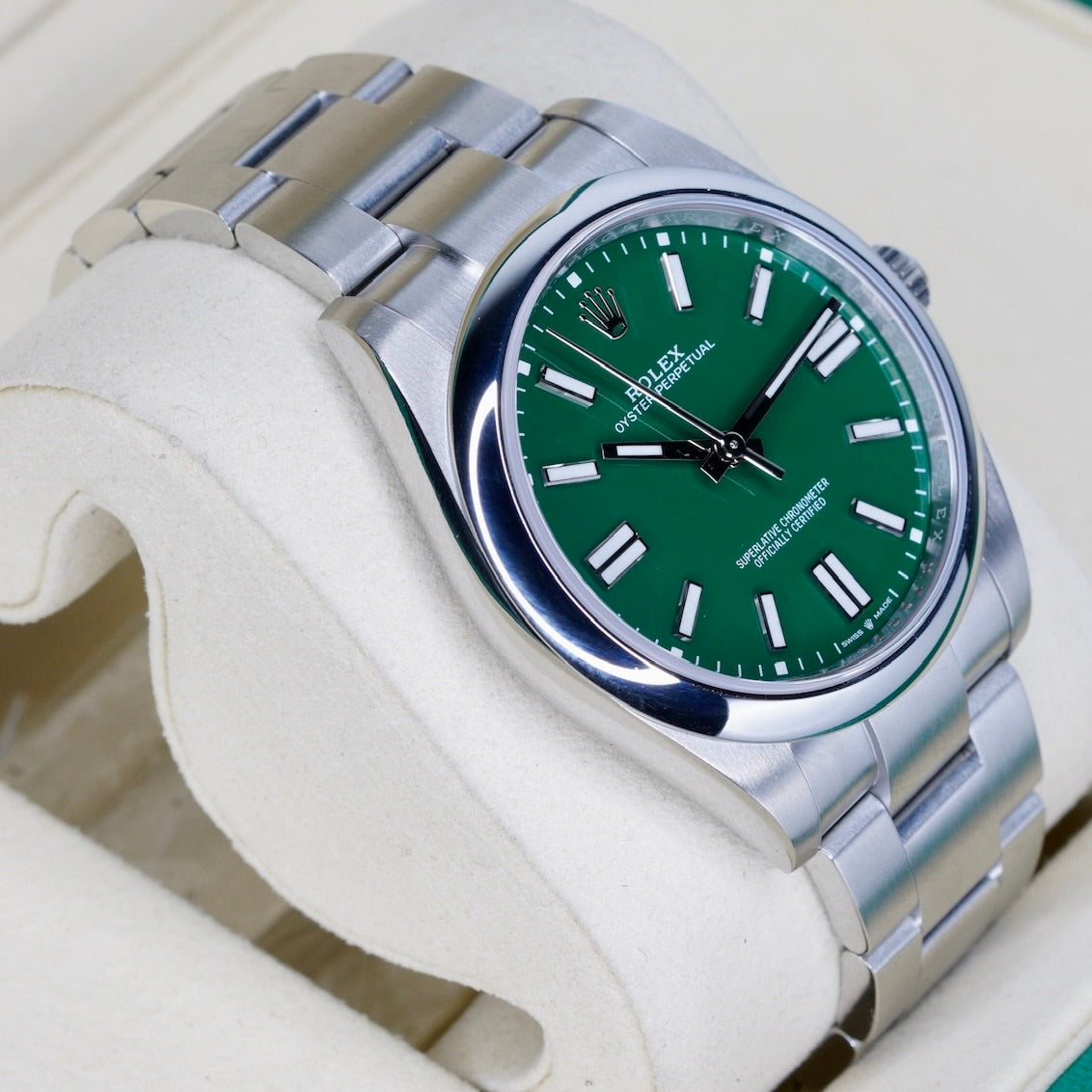 Rolex Oyster Perpetual 124300 “DEEP GREEN” Green Dial Stainless Steel 41mm 2025