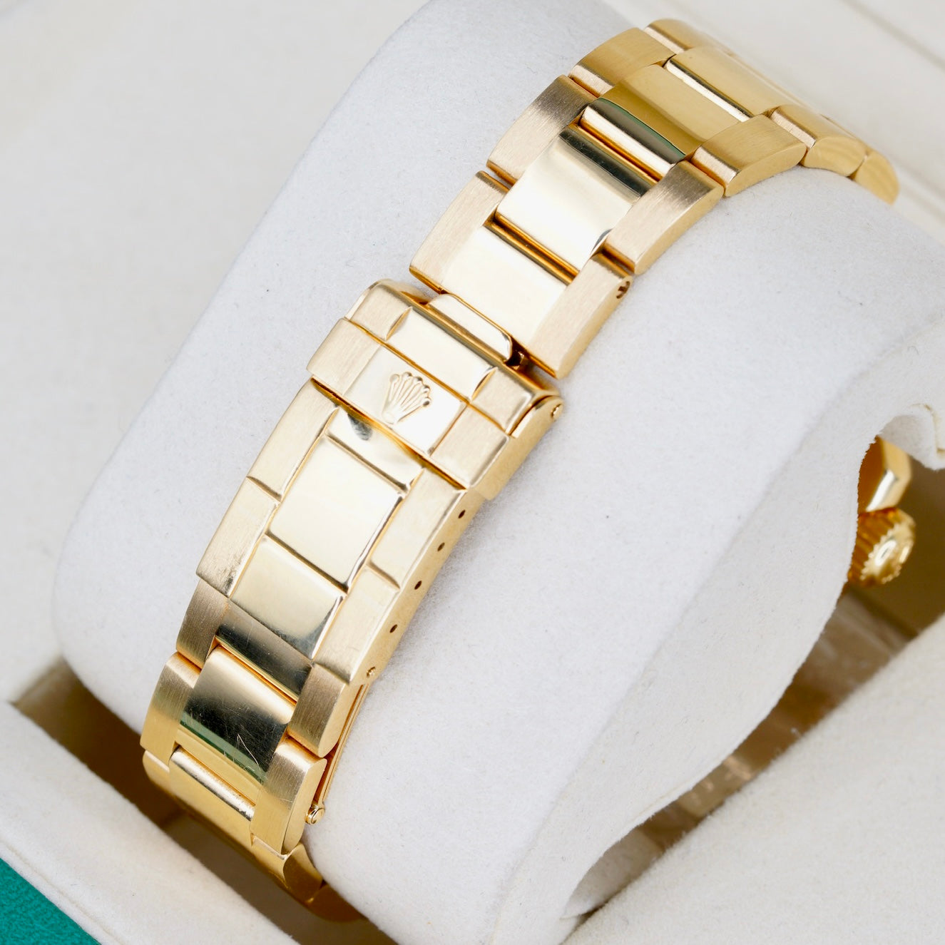 Rolex Yacht-Master 16628 White Dial Yellow Gold 40mm