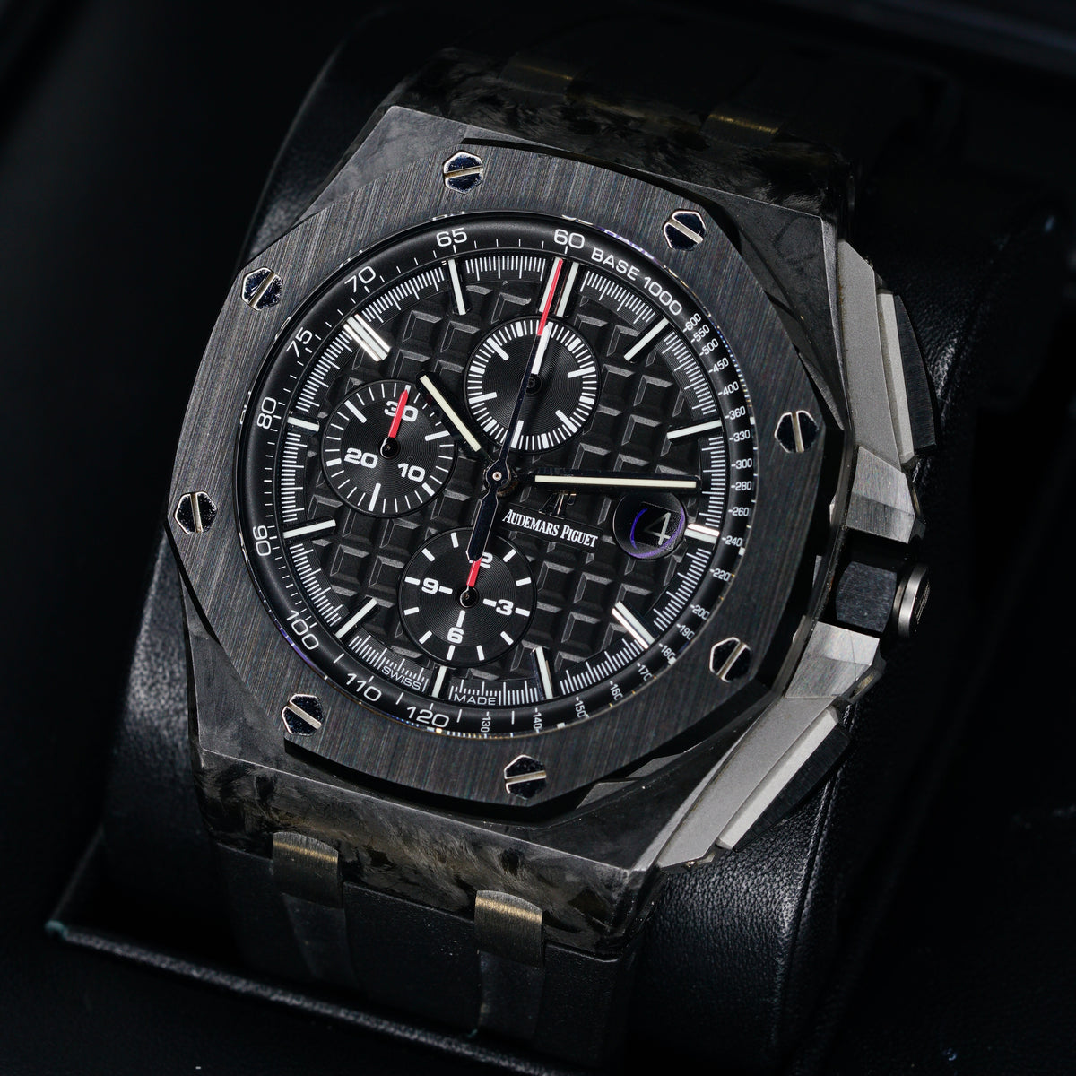 Audemars Piguet Royal Oak Offshore 26400AU.OO.A002CA.01 Black Dial Carbon Case Rubber Strap 44mm