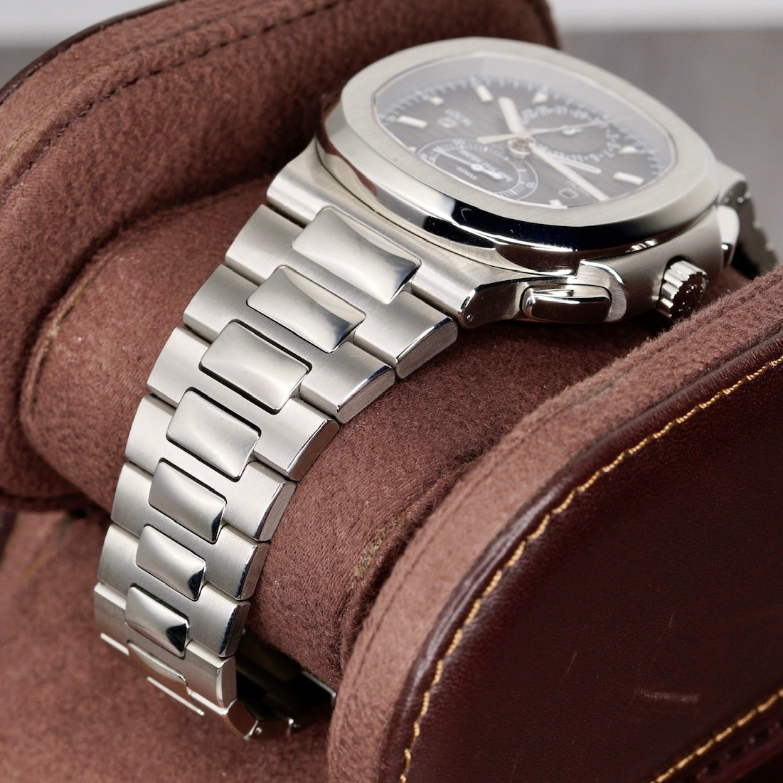 Patek Philippe Nautilus 5990/1A-001 Black Dial Stainless Steel 40.5mm 2022