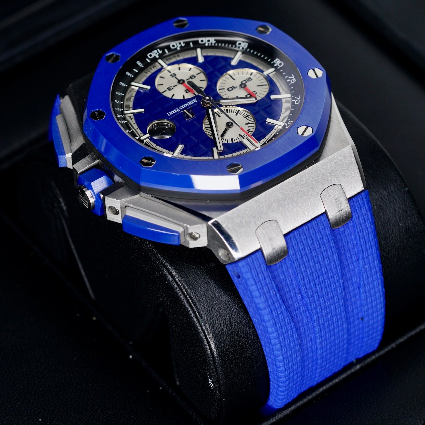 Audemars Piguet Royal Oak Offshore 26400SO.OO.A335CA.01 “BLUE CAMO” Blue Dial Ceramic Blue Bezel Stainless Steel Chronograph 44mm