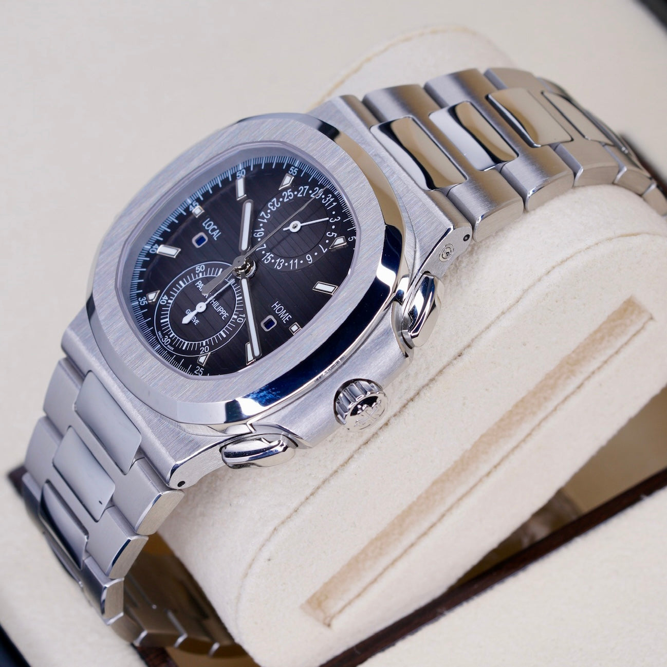 Patek Philippe Nautilus 5990/1A-001 Stainless Steel 40mm 2021