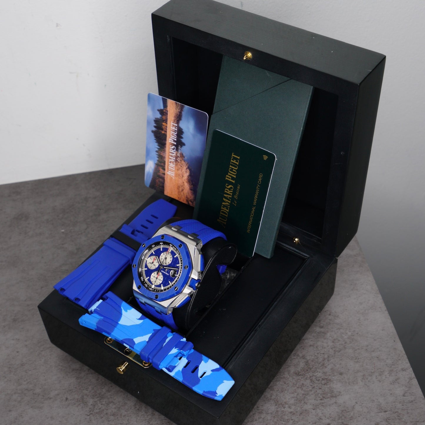 Audemars Piguet Royal Oak Offshore 26400SO.OO.A335CA.01 “BLUE CAMO” Blue Dial Ceramic Blue Bezel Stainless Steel Chronograph 44mm