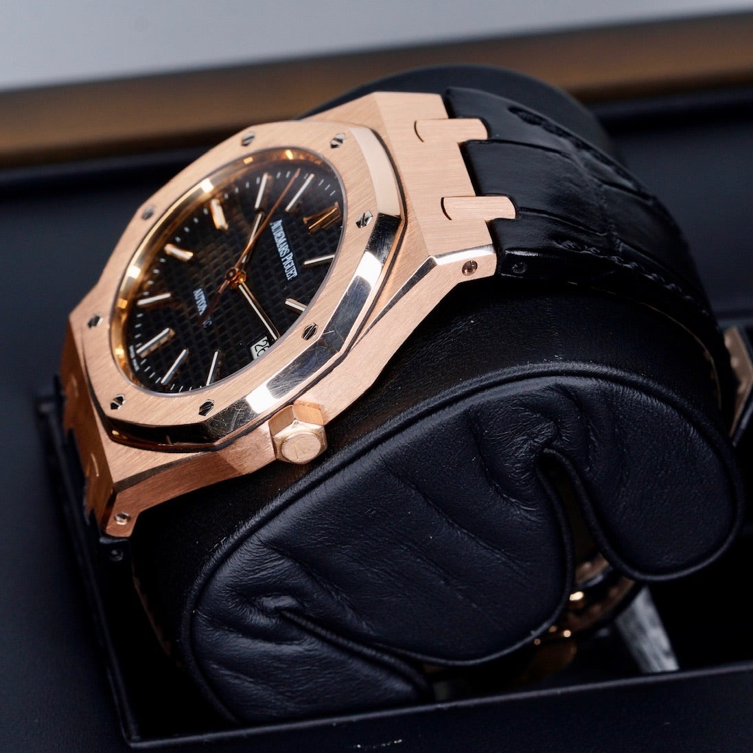 Audemars Piguet Royal Oak 15300OR.OO.D002CR.01 “BLACK OAK” Black Dial Rose Gold Leather Strap 39mm