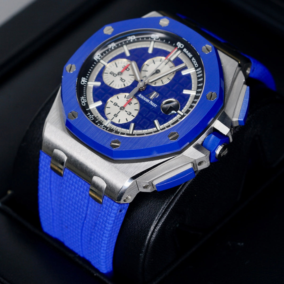 Audemars Piguet Royal Oak Offshore 26400SO.OO.A335CA.01 “BLUE CAMO” Blue Dial Ceramic Blue Bezel Stainless Steel Chronograph 44mm