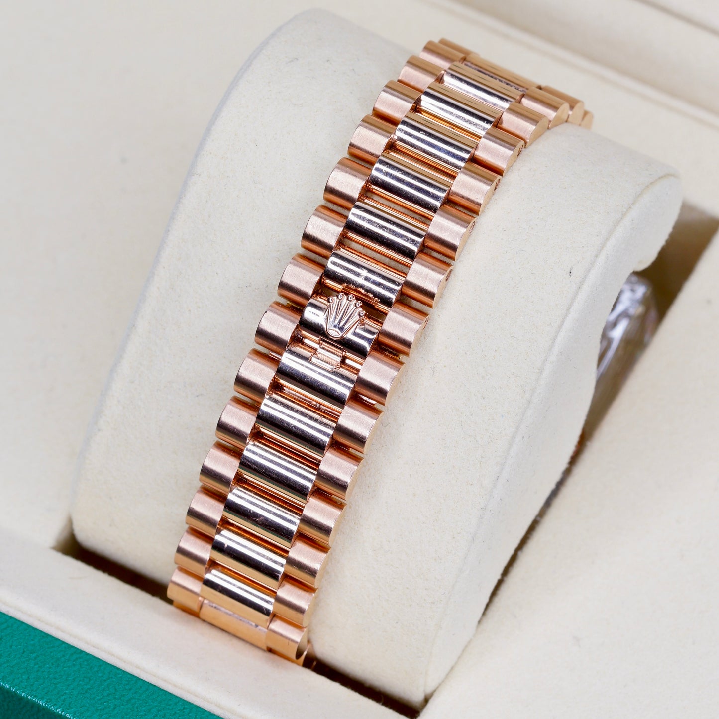 Rolex Day-Date 228235 White Roman Dial Rose Gold 40mm