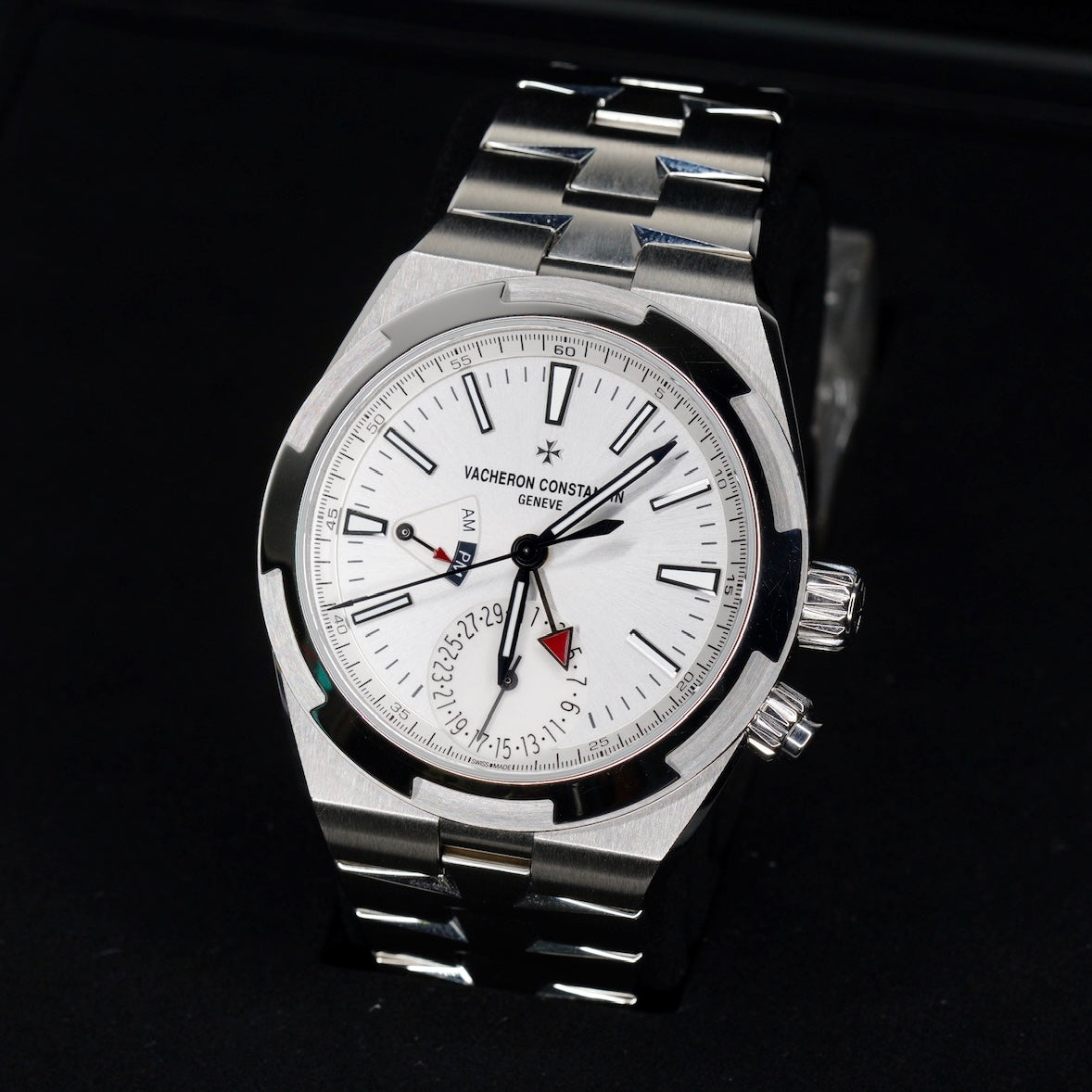 Vacheron Constantin Overseas Dual Time Dial 7920V/210A-B333 Silver Dial Stainless Steel 41mm