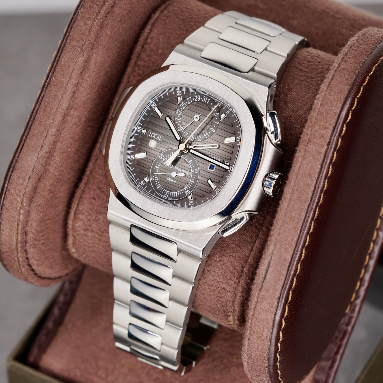 Patek Philippe Nautilus 5990/1A-001 Black Dial Stainless Steel 40.5mm 2022
