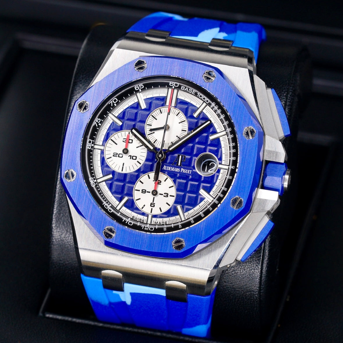 Audemars Piguet Royal Oak Offshore 26400SO.OO.A335CA.01 “BLUE CAMO” Blue Dial Ceramic Blue Bezel Stainless Steel Chronograph 44mm