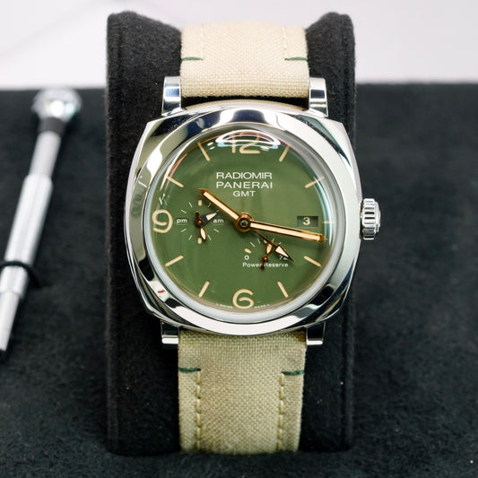 Panerai Radiomir PAM 00999 “MILITARY GREEN” Gmt Power Reserve Stainless Steel 45mm 2021