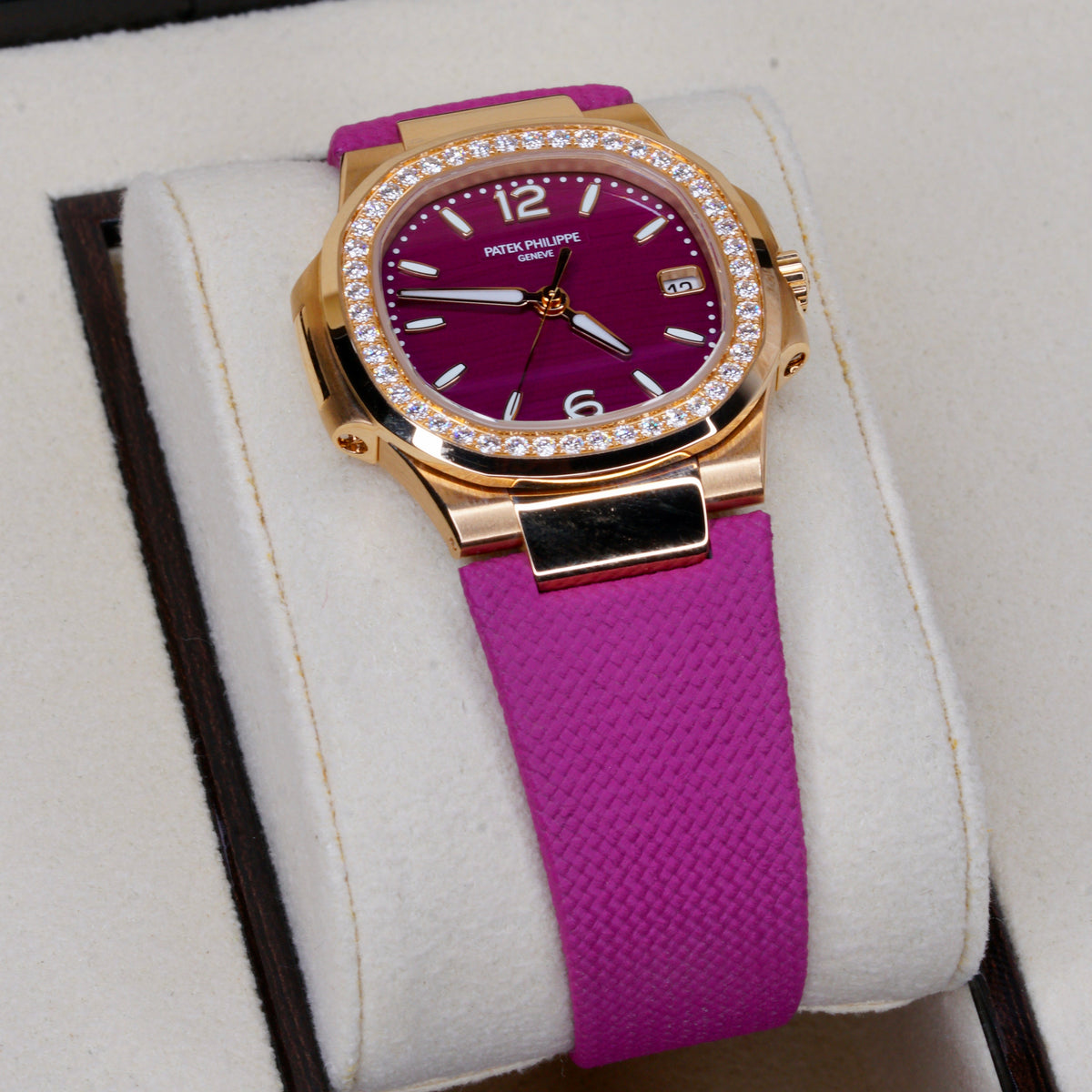 Patek Philippe NEW 2026 Nautilus 7010R-013 “PURPLE MACHINE” Purple Dial Rose Gold Diamond Bezel 32mm