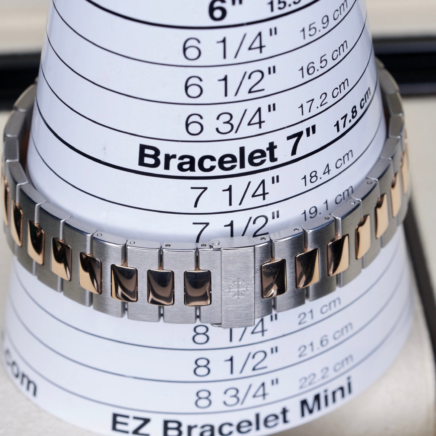 Patek Philippe Nautilus 5980/1AR-001 Blue Dial Two-Tone Stainless Steel & Yellow Gold 40.5mm 2022