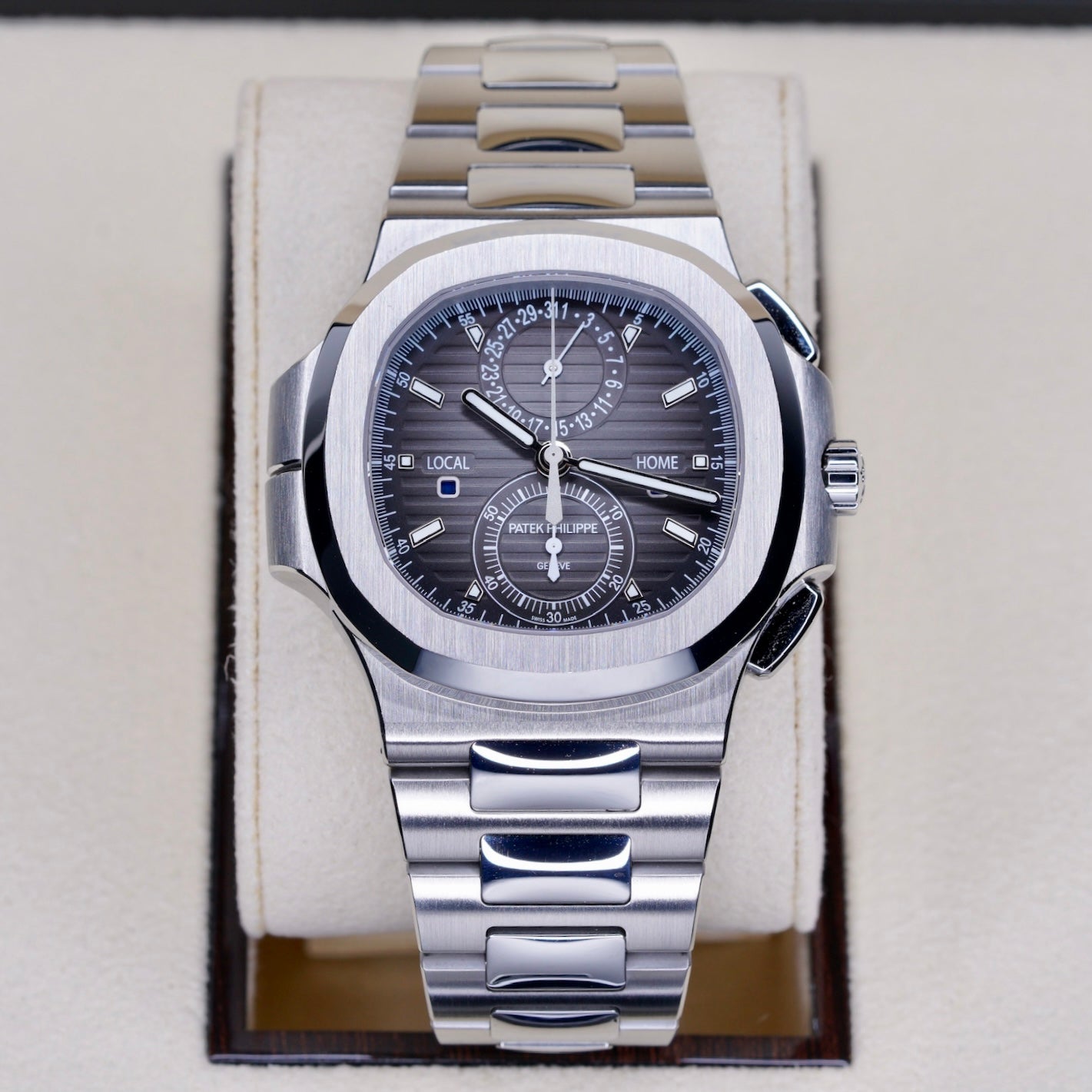 Patek Philippe Nautilus 5990/1A-001 Stainless Steel 40mm 2021