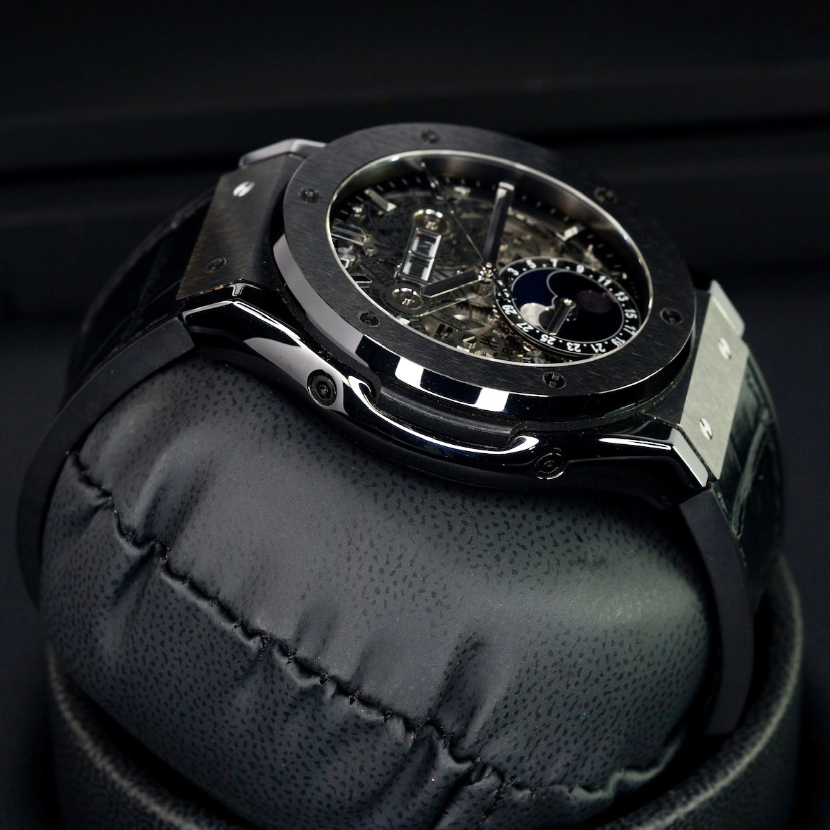 Hublot Classic Fusion 517.CX.0170.LR Aerofusion Moonphase Black Ceramic Skeleton 45mm