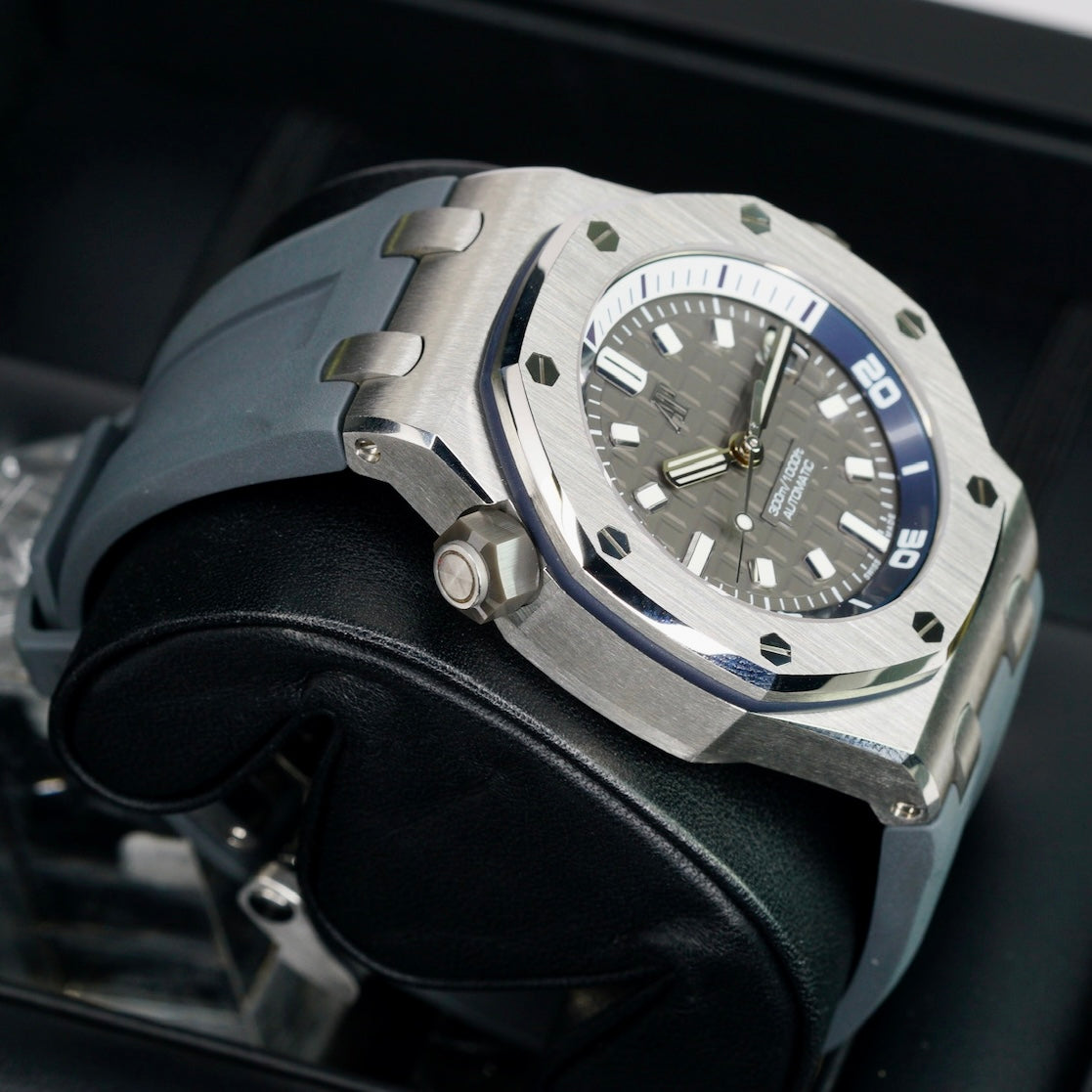 Audemars Piguet Royal Oak Offshore Diver 15720ST.OO.A009CA.01 Grey Dial Stainless Steel Rubber Strap 42mm