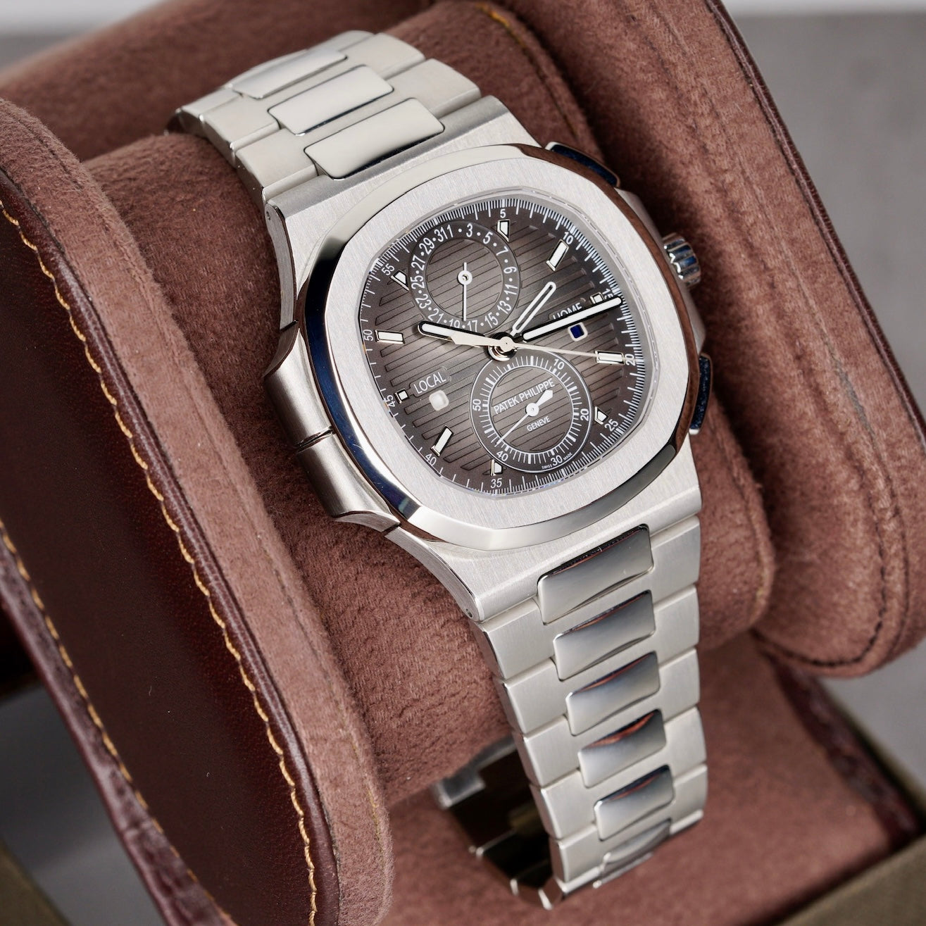 Patek Philippe Nautilus 5990/1A-001 Black Dial Stainless Steel 40.5mm 2022