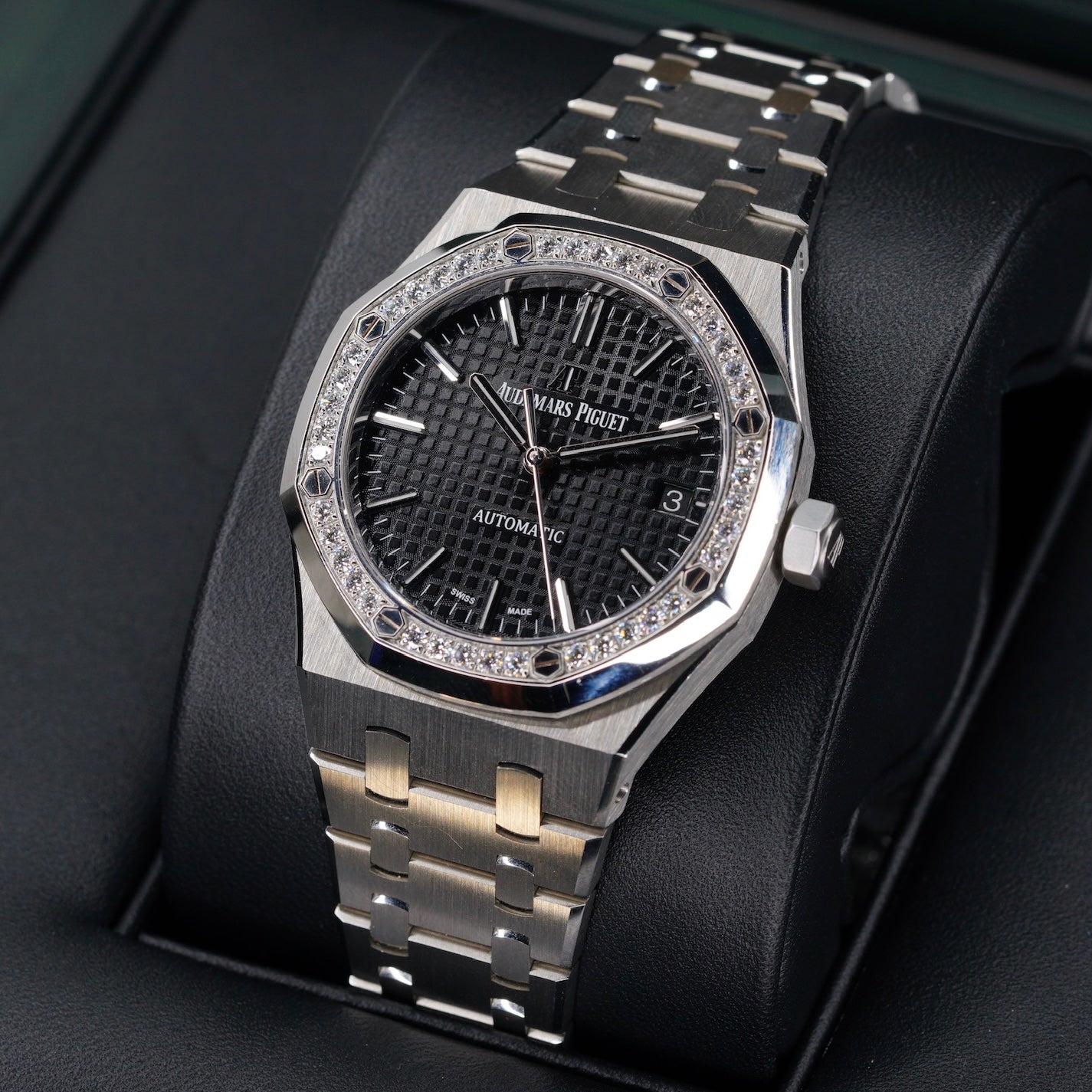 Audemars Piguet Royal Oak 15451ST.ZZ.1256ST.01 Black Dial Diamond Bezel Stainless Steel 37mm