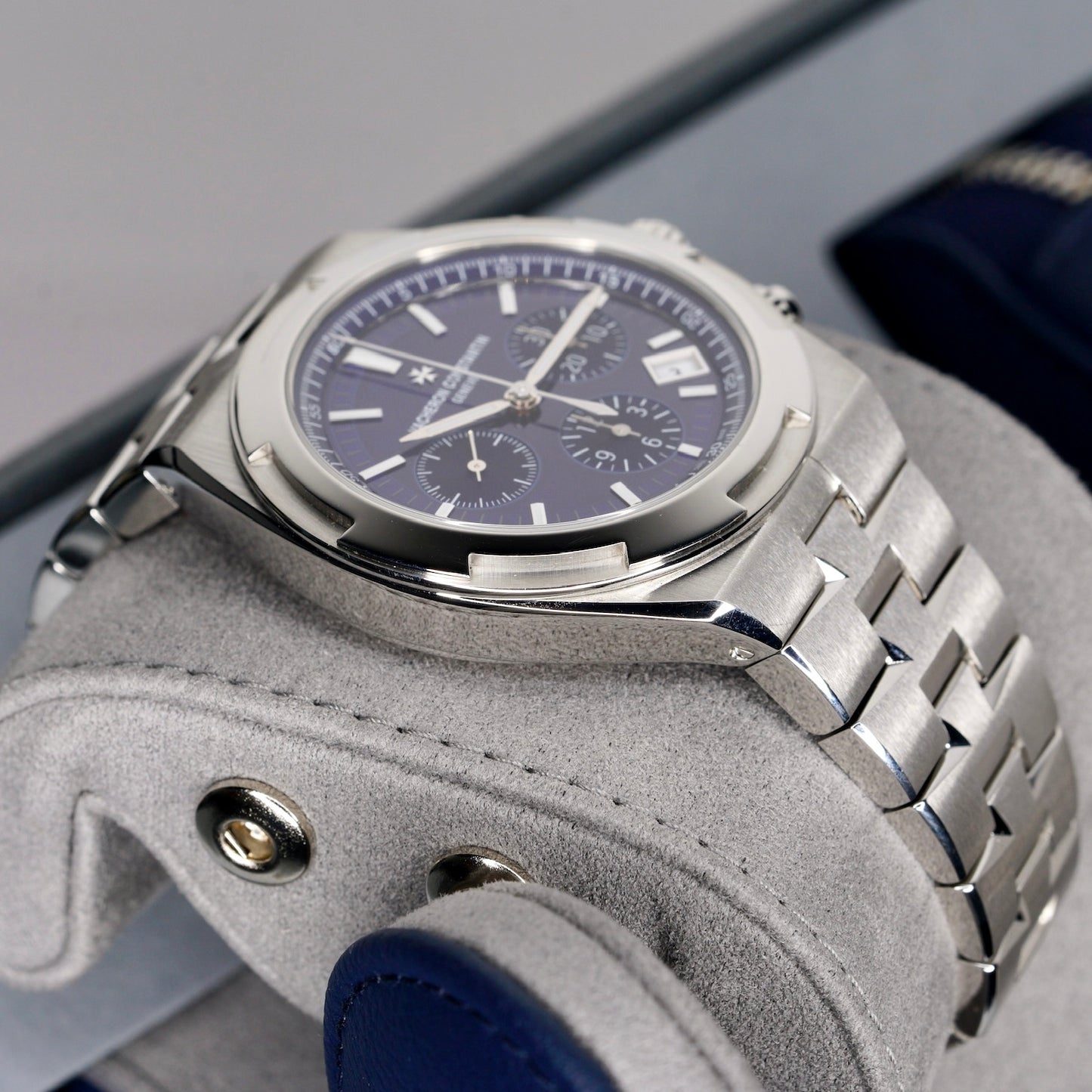 Vacheron Constantin Overseas 5520V/210A-B148 “BLUE SEA” Blue Dial Stainless Steel Chronograph 42.5mm 2026