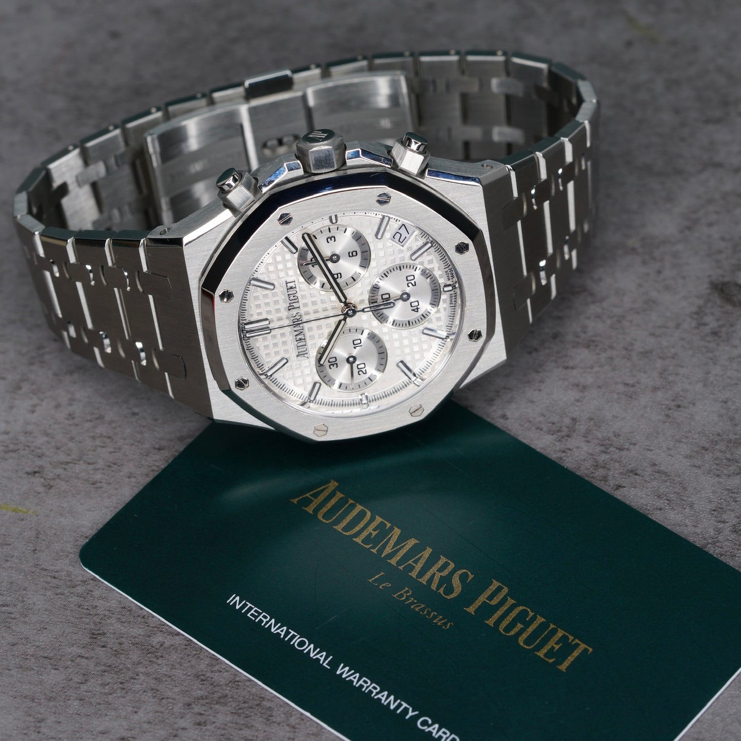 Audemars Piguet Royal Oak 26240ST White Dial Stainless Steel Chronograph 41mm