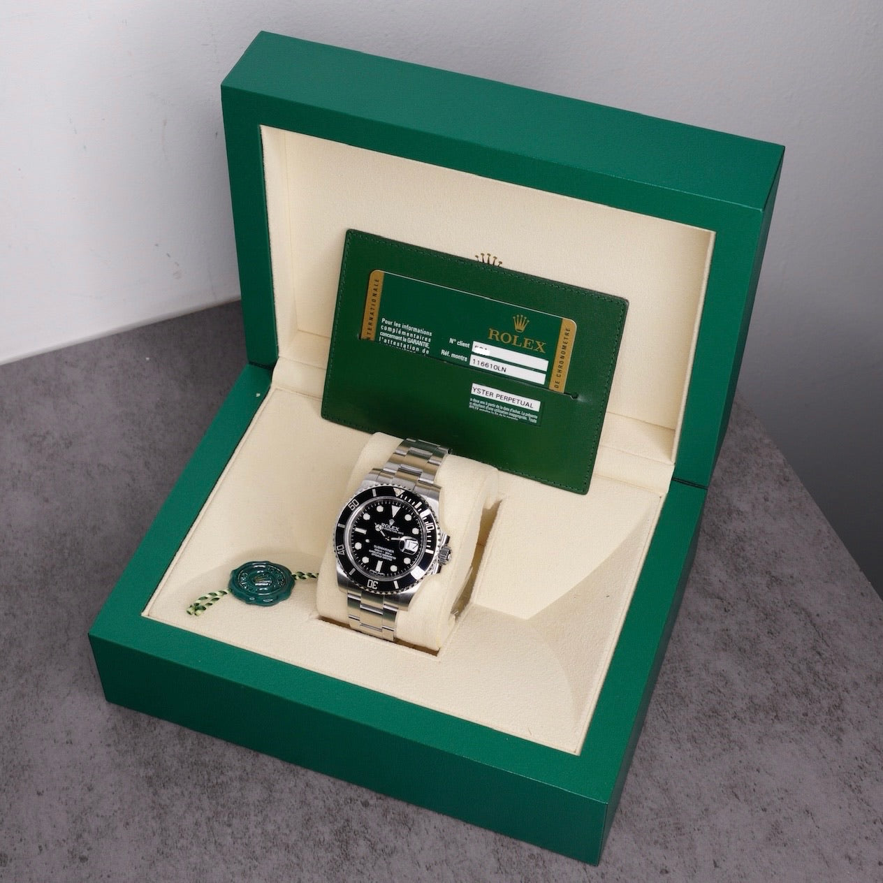 Rolex Submariner Date 116610LN Black Dial Black Bezel Stainless Steel 40mm 2011