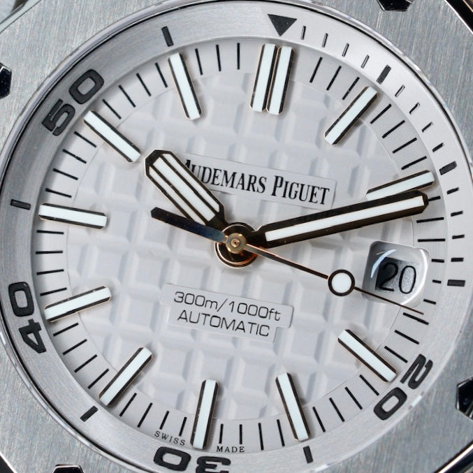 Audemars Piguet Royal Oak Offshore Diver 15711OI.OO.A006CA.01 “JAPAN EDITION” Grey Dial Rose Gold Rubber Strap 42mm