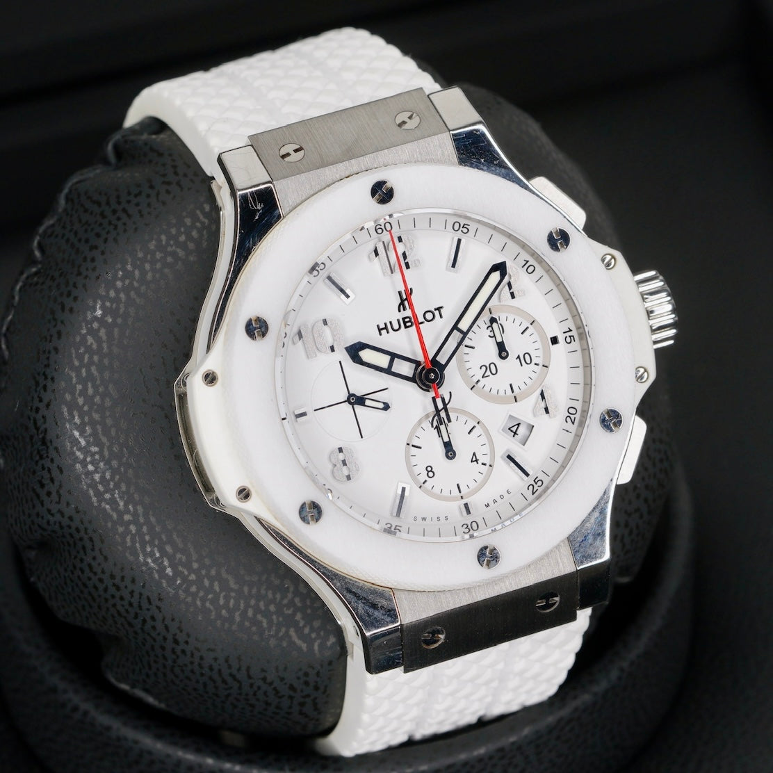Hublot Big Bang 301.SE.230.RW White Dial Ceramic Case Rubber Strap 44mm