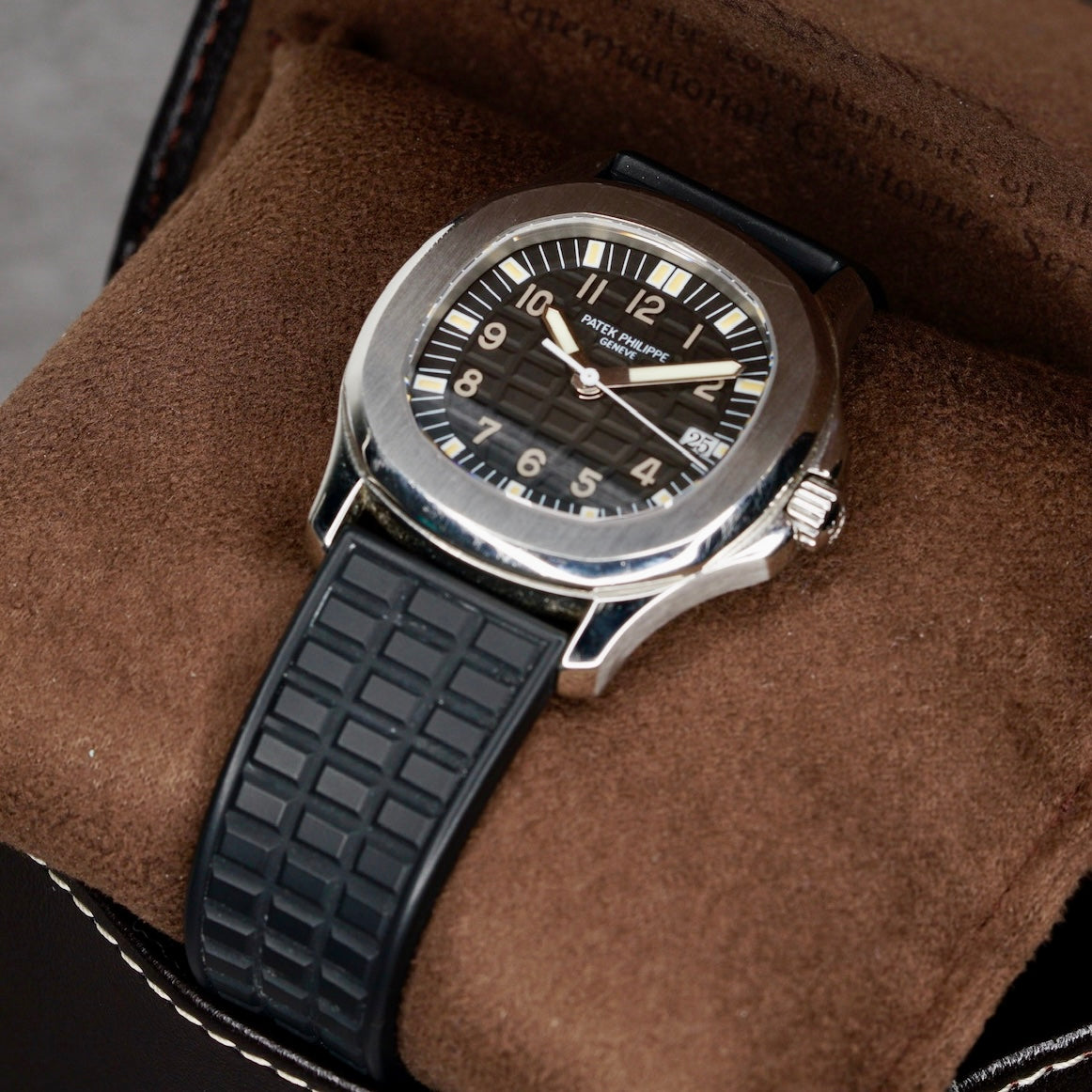 Patek Philippe Aquanaut 5064 “LADY AQUA” Black Dial Stainless Steel Quartz