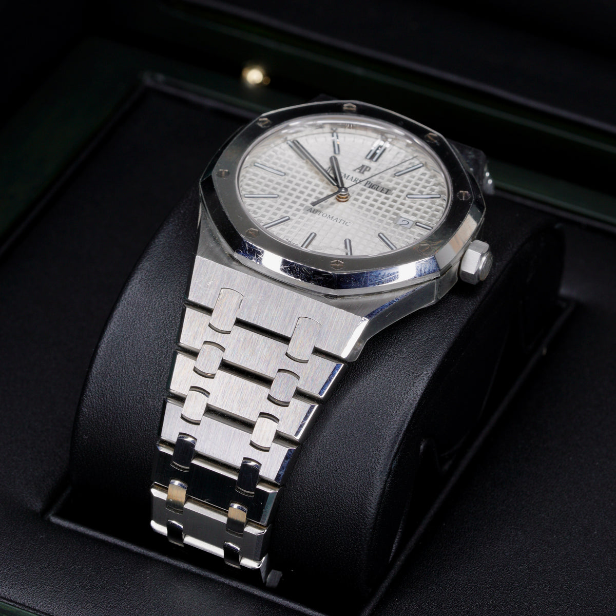Audemars Piguet Royal Oak 15400ST.OO.1220ST.02 “WHITE OAK” White Dial Stainless Steel 41mm 2016