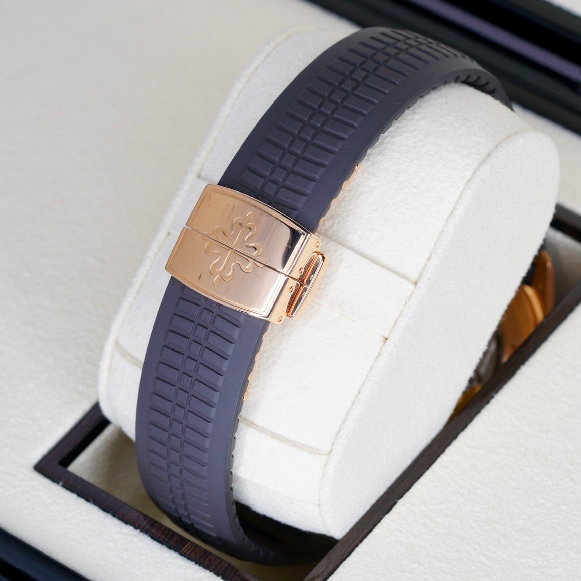 Patek Philippe Aquanaut 5167R-001 Rose Gold Chocolate Dial 40mm 2020