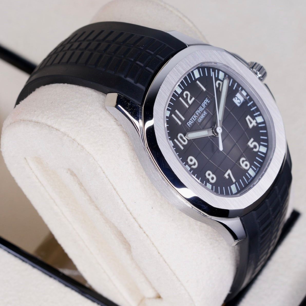 Patek Philippe Aquanaut 5167A-001 Black Dial Stainless Steel Tropical Strap 2020