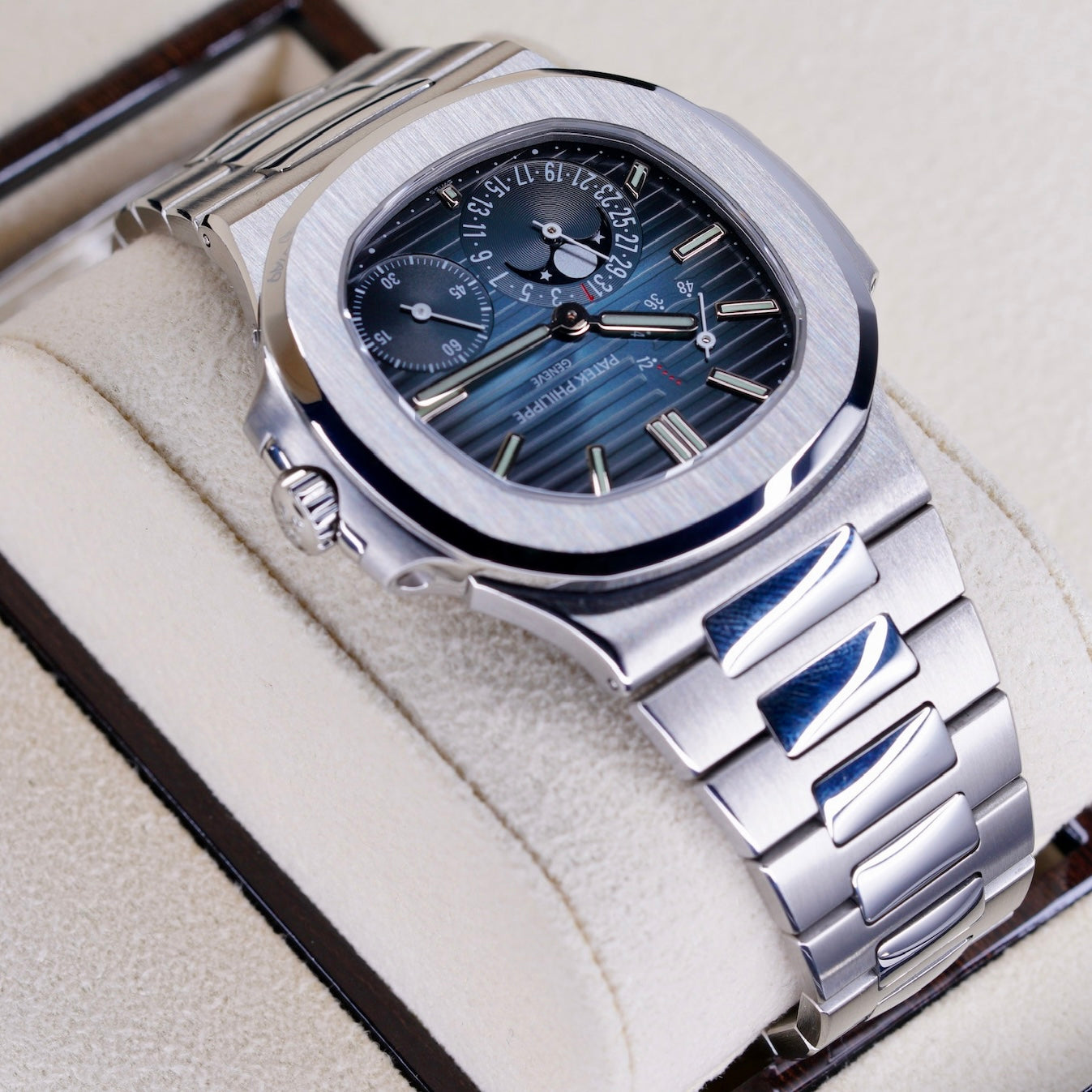 Patek Philippe Nautilus 5712/1A-001 Blue Smoked Dial Stainless Steel 2021