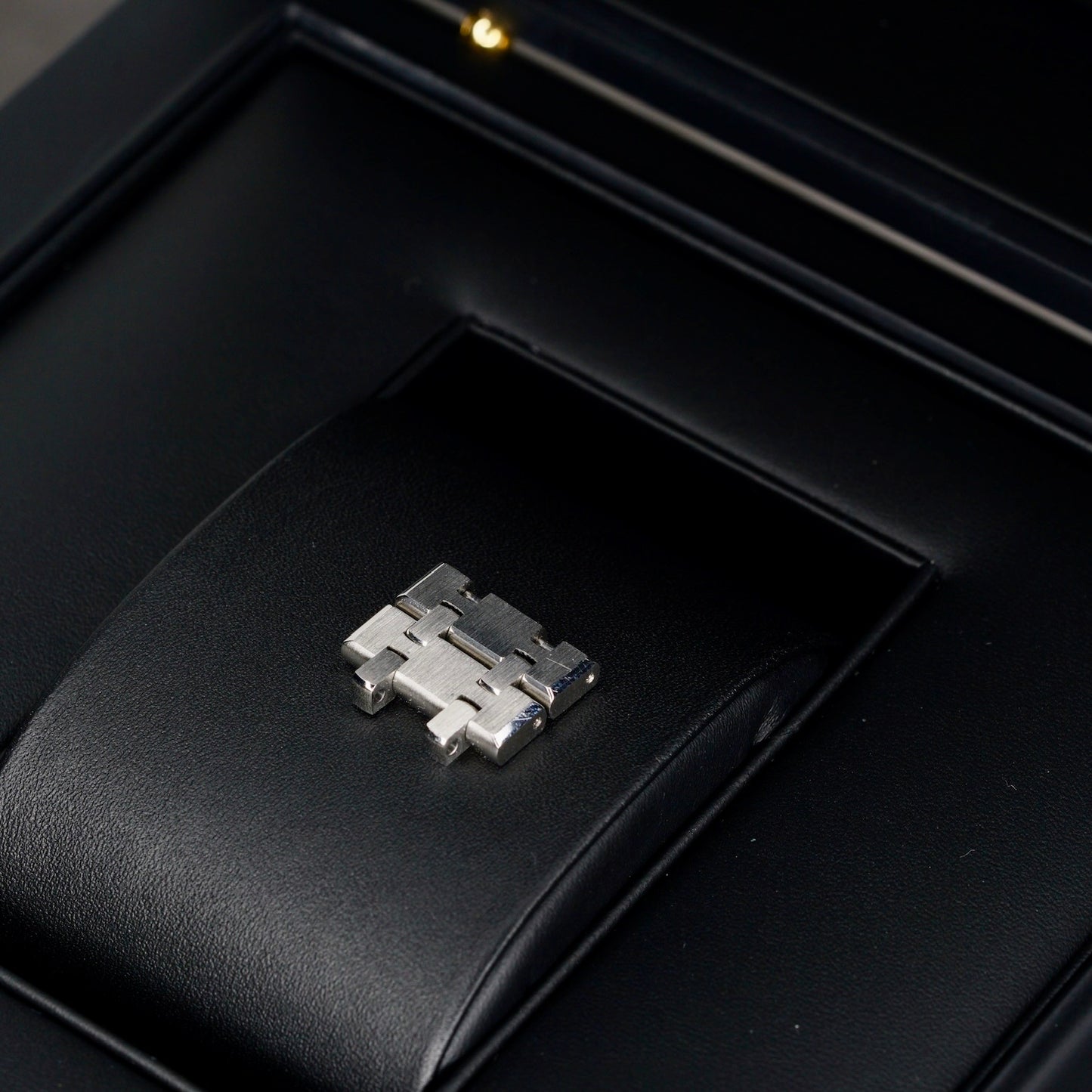 Audemars Piguet Royal Oak 15500ST.OO.1220ST.02 “GREY OAK” Grey Dial Stainless Steel 41mm