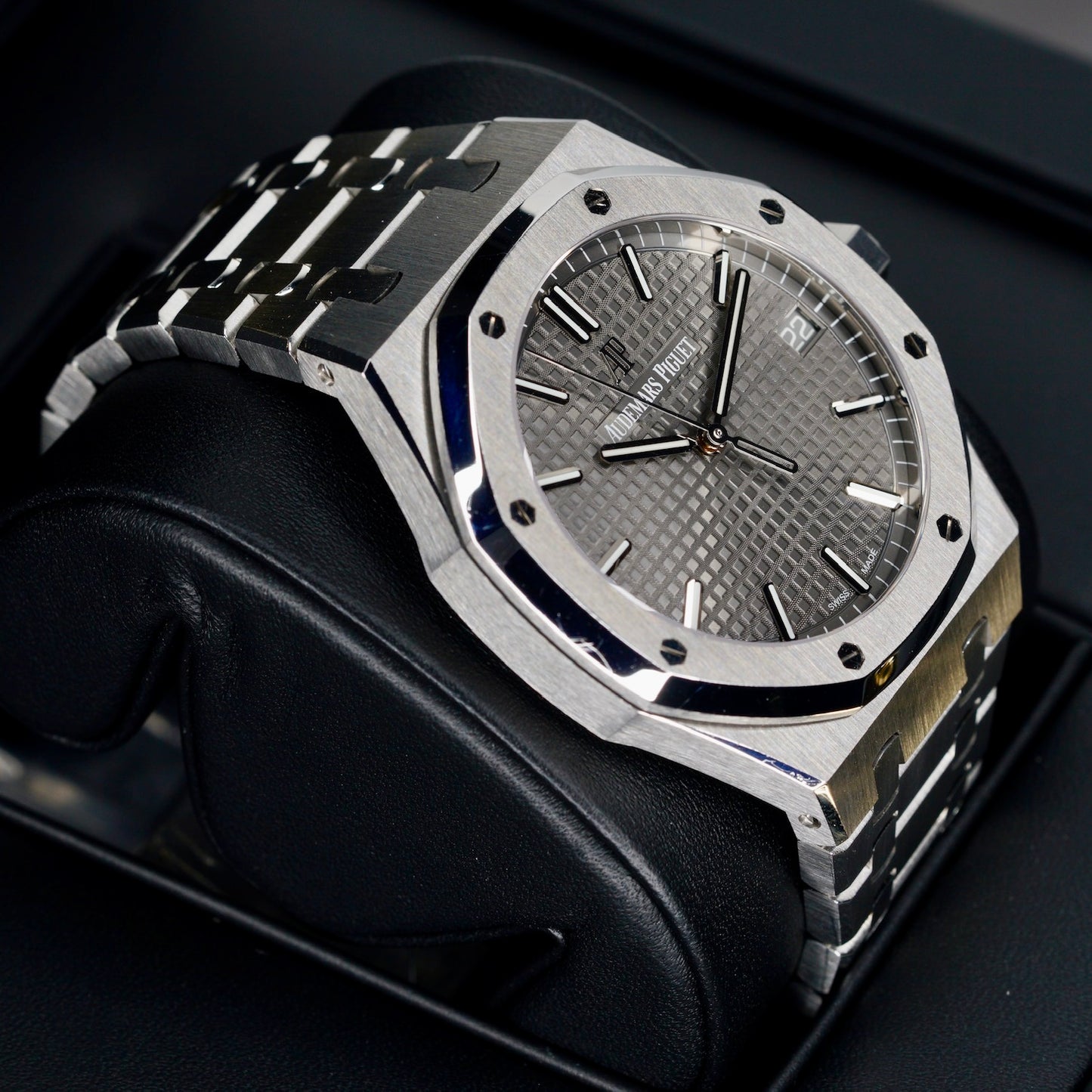 Audemars Piguet Royal Oak 15500ST.OO.1220ST.02 “GREY OAK” Grey Dial Stainless Steel 41mm