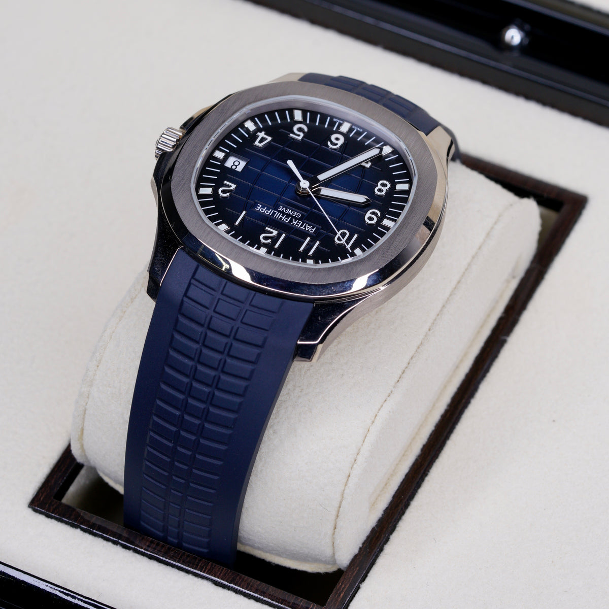 Patek Philippe Aquanaut 5168G-001 “BLUE AQUA” Blue Dial White Gold Tropical Strap 42mm 2024