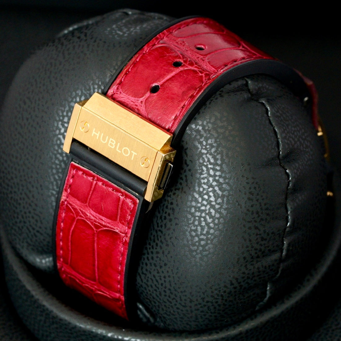 Hublot Big Bang “GOLD LINEN” Chronograph Limited Edition 200 PCS 41mm