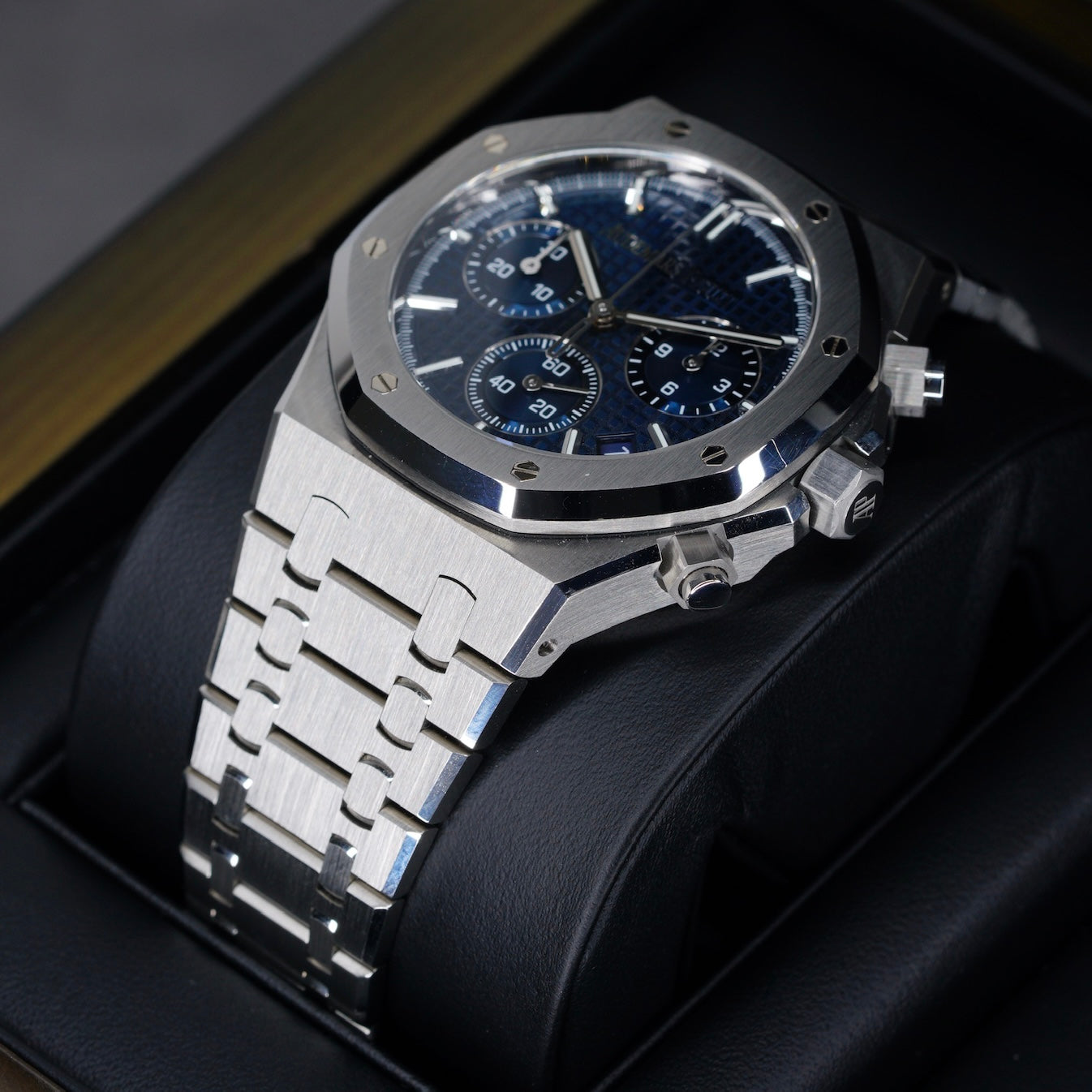 Audemars Piguet Royal Oak 26240ST.OO.1320ST.01 “50 ANNIVERSARY” Blue Dial Stainless Steel Selfwinding Chronograph 41mm