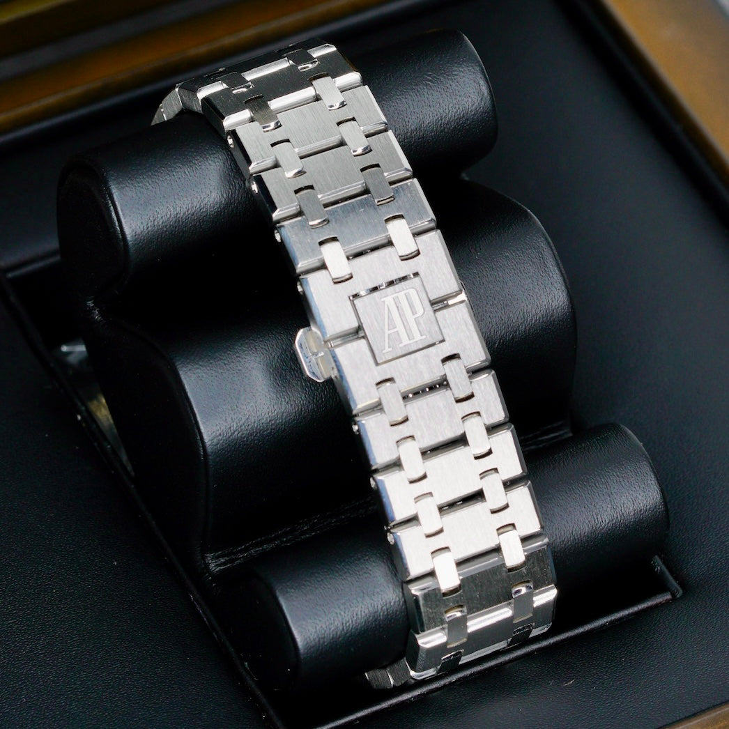 Audemars Piguet Royal Oak 15300ST.OO.1220ST.02 “BLUE OAK” Blue Dial Stainless Steel 39mm