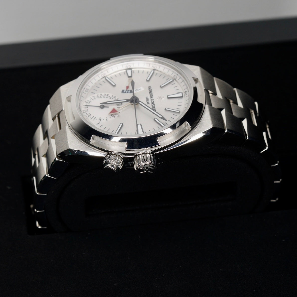 Vacheron Constantin Overseas Dual Time Dial 7920V/210A-B333 Silver Dial Stainless Steel 41mm