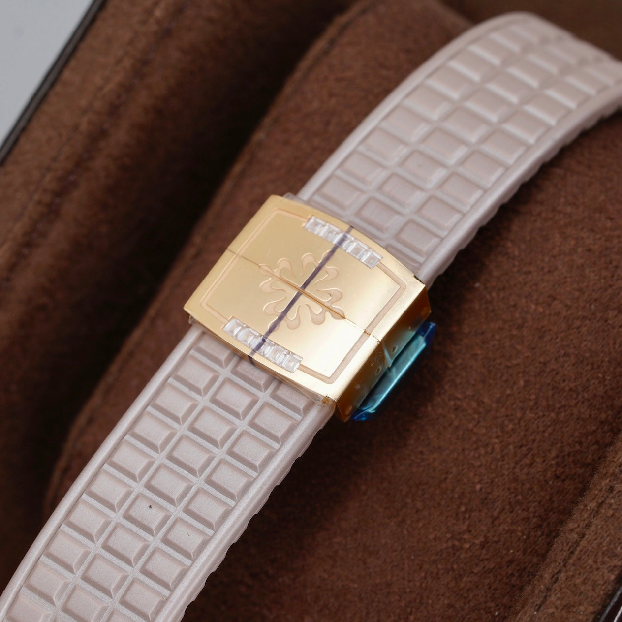 Patek Philippe NEW 2026 Aquanaut 5072R-001 “LUCE” MOP Diamond Dial Rose Gold Arena Tropical Strap
